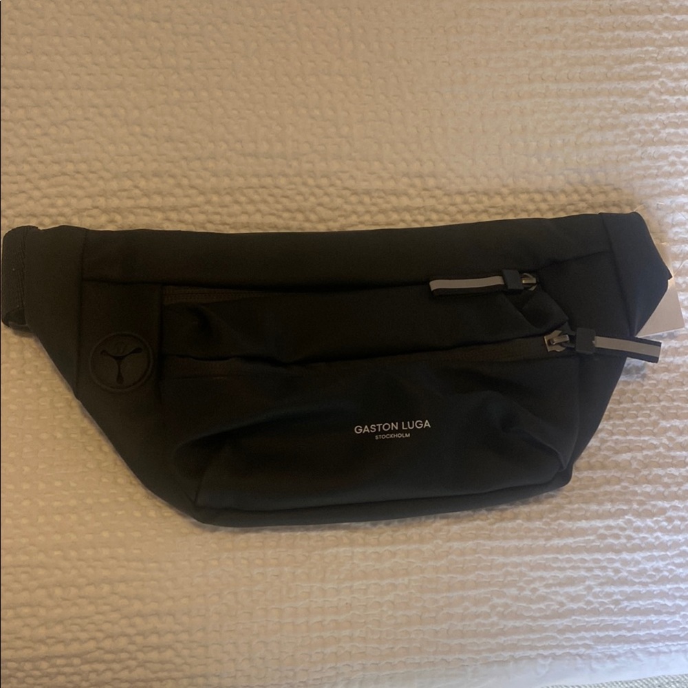 Modern Black Belt Bag with Streamlined Design